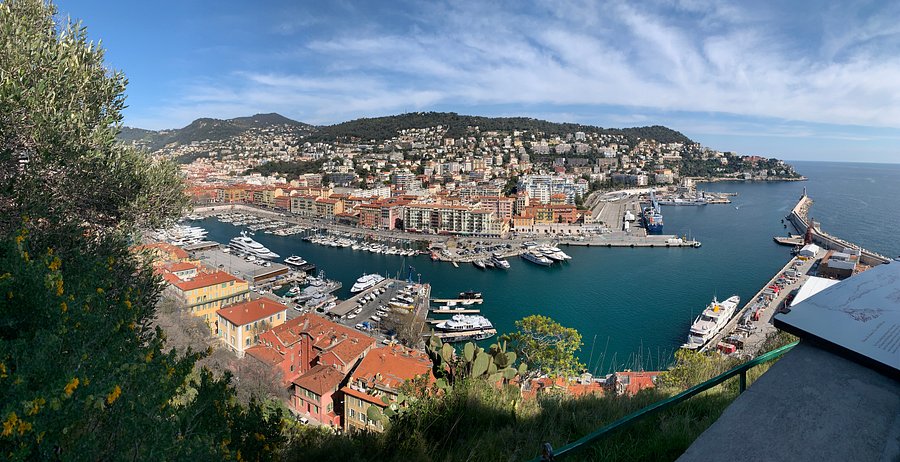 Colina del Castillo niza chic travel